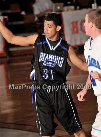 Thumbnail 2 in La Habra vs. Diamond Ranch (Orange Holiday Classic) photogallery.