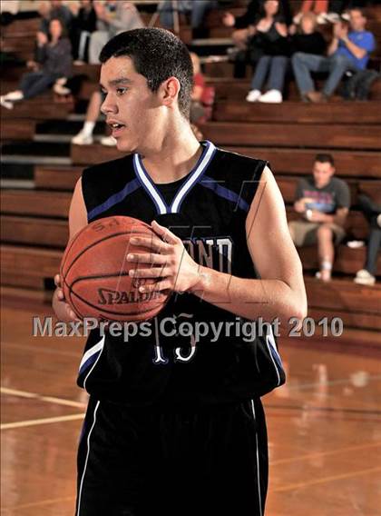 Thumbnail 3 in La Habra vs. Diamond Ranch (Orange Holiday Classic) photogallery.