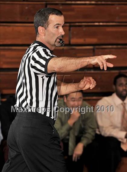Thumbnail 3 in La Habra vs. Diamond Ranch (Orange Holiday Classic) photogallery.