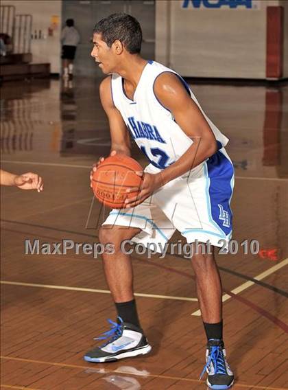 Thumbnail 3 in La Habra vs. Diamond Ranch (Orange Holiday Classic) photogallery.