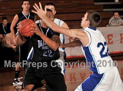 Thumbnail 2 in La Habra vs. Diamond Ranch (Orange Holiday Classic) photogallery.