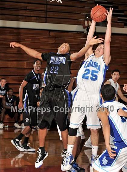 Thumbnail 3 in La Habra vs. Diamond Ranch (Orange Holiday Classic) photogallery.