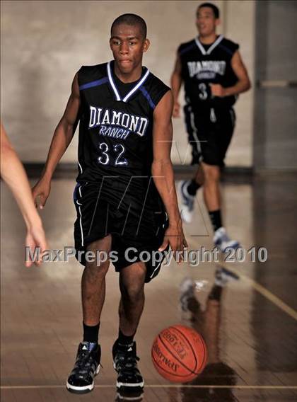 Thumbnail 2 in La Habra vs. Diamond Ranch (Orange Holiday Classic) photogallery.