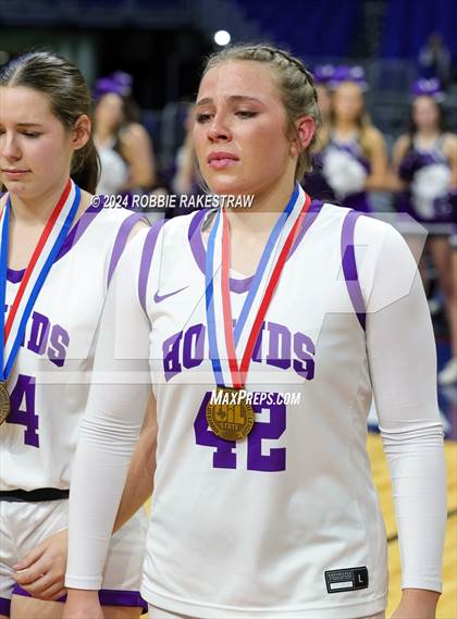 Thumbnail 1 in Boerne vs. Canyon (UIL 4A Basketball Semifinal Medal Ceremony) photogallery.
