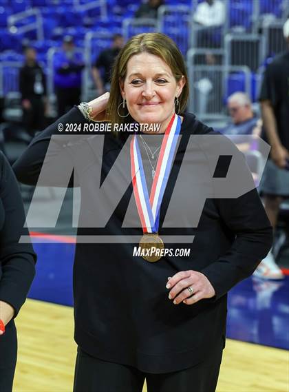 Thumbnail 1 in Boerne vs. Canyon (UIL 4A Basketball Semifinal Medal Ceremony) photogallery.