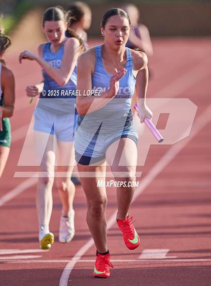 Thumbnail 3 in Rosehill Eagle Relays (4x400M) photogallery.