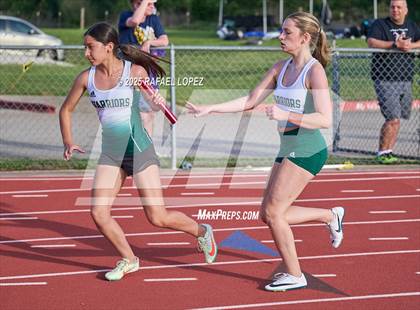 Thumbnail 1 in Rosehill Eagle Relays (4x400M) photogallery.