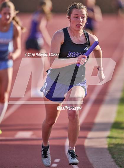 Thumbnail 2 in Rosehill Eagle Relays (4x400M) photogallery.
