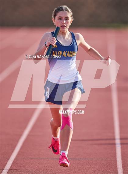 Thumbnail 2 in Rosehill Eagle Relays (4x400M) photogallery.