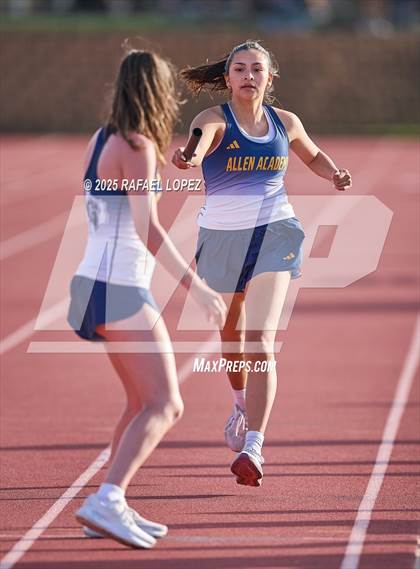 Thumbnail 1 in Rosehill Eagle Relays (4x400M) photogallery.