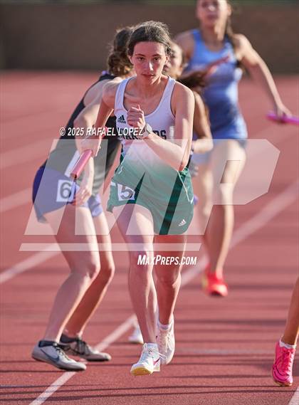 Thumbnail 1 in Rosehill Eagle Relays (4x400M) photogallery.