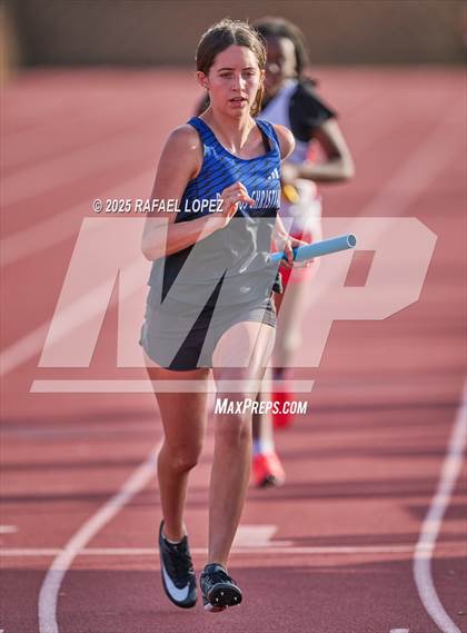 Thumbnail 2 in Rosehill Eagle Relays (4x400M) photogallery.