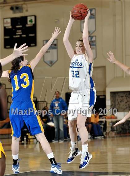 Thumbnail 3 in JW North vs. Santa Margarita (Larry Doyle Tournament) photogallery.
