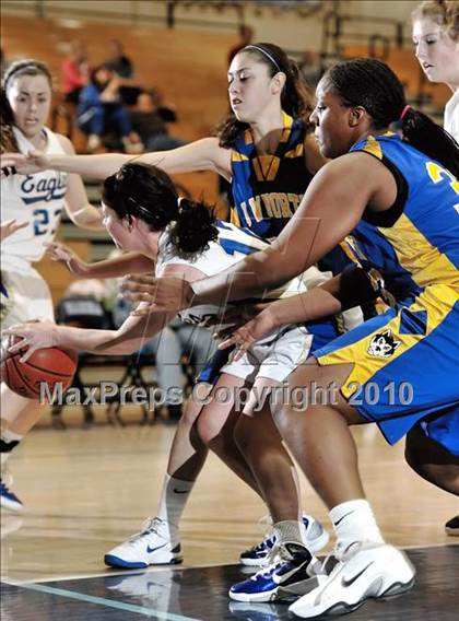 Thumbnail 2 in JW North vs. Santa Margarita (Larry Doyle Tournament) photogallery.
