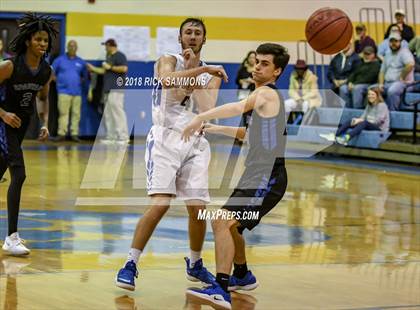 Thumbnail 1 in Mount Pleasant vs. Community School of Davidson (Laurie Ann Crusie Classic Championship) photogallery.