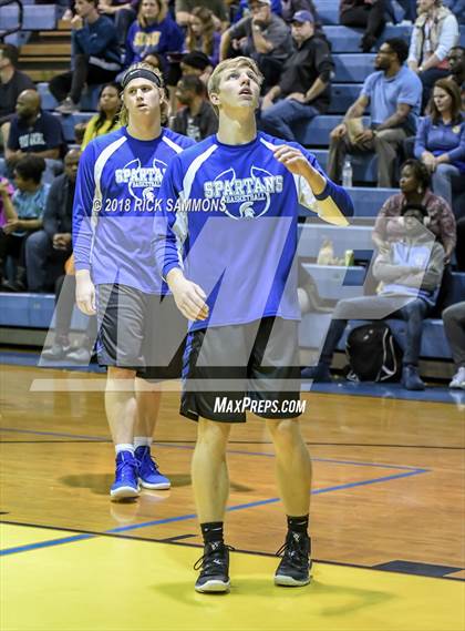 Thumbnail 2 in Mount Pleasant vs. Community School of Davidson (Laurie Ann Crusie Classic Championship) photogallery.