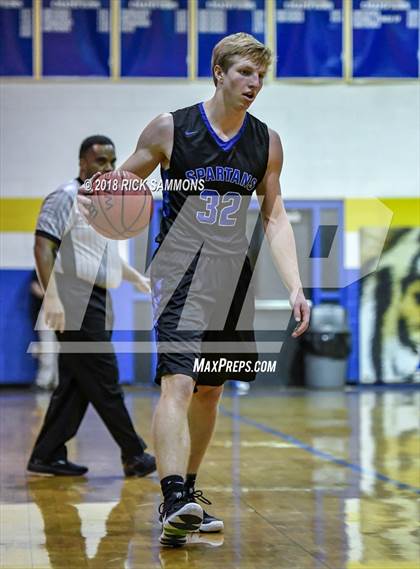 Thumbnail 3 in Mount Pleasant vs. Community School of Davidson (Laurie Ann Crusie Classic Championship) photogallery.