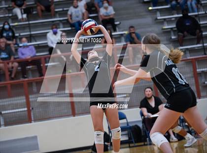 Thumbnail 3 in Harlan vs O'Connor photogallery.