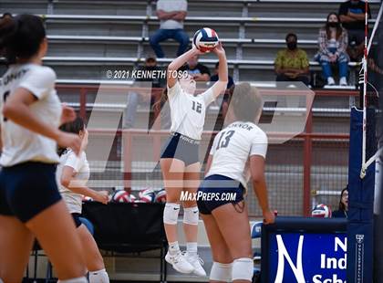 Thumbnail 2 in Harlan vs O'Connor photogallery.