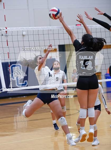 Thumbnail 3 in Harlan vs O'Connor photogallery.