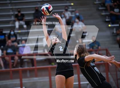 Thumbnail 3 in Harlan vs O'Connor photogallery.