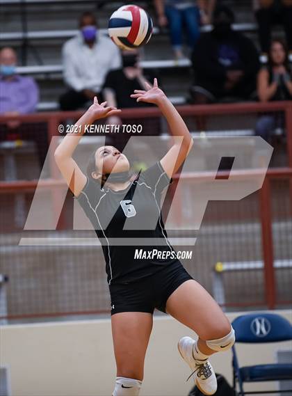Thumbnail 3 in Harlan vs O'Connor photogallery.