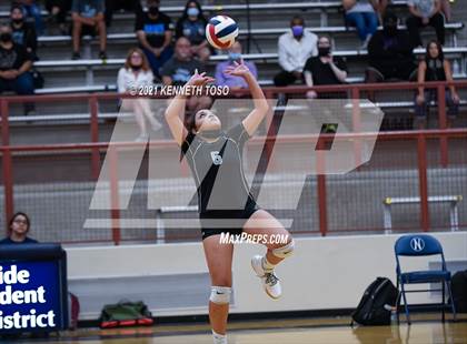 Thumbnail 3 in Harlan vs O'Connor photogallery.