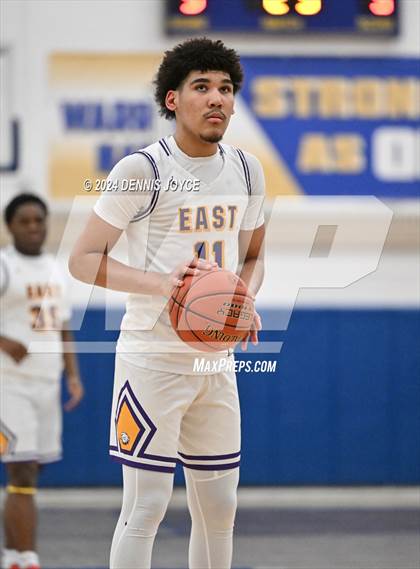 Thumbnail 3 in Monroe @ East (NYSPHSAA Section V Class A SemiFinals) photogallery.