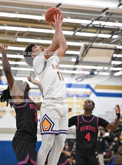 Thumbnail 2 in Monroe @ East (NYSPHSAA Section V Class A SemiFinals) photogallery.