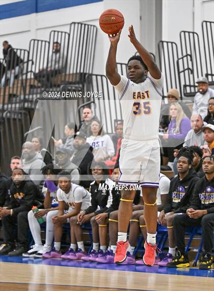 Thumbnail 2 in Monroe @ East (NYSPHSAA Section V Class A SemiFinals) photogallery.