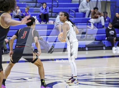 Thumbnail 1 in Bishop Alemany v San Pedro (4th Annual Wiseburn-DaVinci Holiday Classic Tournament) photogallery.