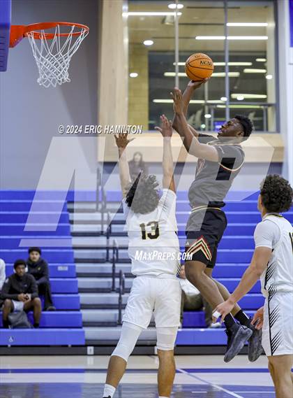 Thumbnail 1 in Bishop Alemany v San Pedro (4th Annual Wiseburn-DaVinci Holiday Classic Tournament) photogallery.