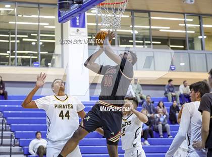 Thumbnail 2 in Bishop Alemany v San Pedro (4th Annual Wiseburn-DaVinci Holiday Classic Tournament) photogallery.