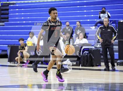 Thumbnail 2 in Bishop Alemany v San Pedro (4th Annual Wiseburn-DaVinci Holiday Classic Tournament) photogallery.