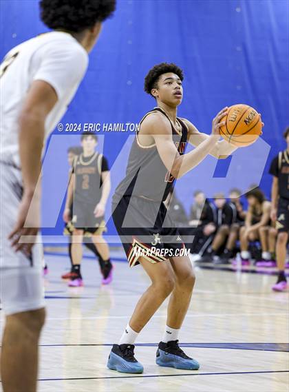 Thumbnail 2 in Bishop Alemany v San Pedro (4th Annual Wiseburn-DaVinci Holiday Classic Tournament) photogallery.