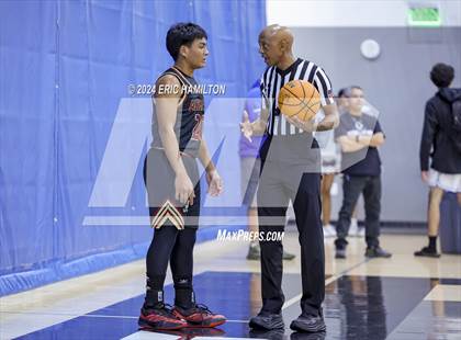 Thumbnail 1 in Bishop Alemany v San Pedro (4th Annual Wiseburn-DaVinci Holiday Classic Tournament) photogallery.