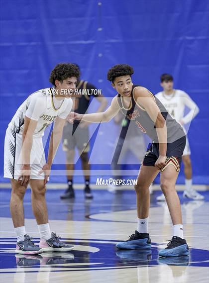 Thumbnail 3 in Bishop Alemany v San Pedro (4th Annual Wiseburn-DaVinci Holiday Classic Tournament) photogallery.