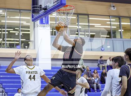 Thumbnail 1 in Bishop Alemany v San Pedro (4th Annual Wiseburn-DaVinci Holiday Classic Tournament) photogallery.