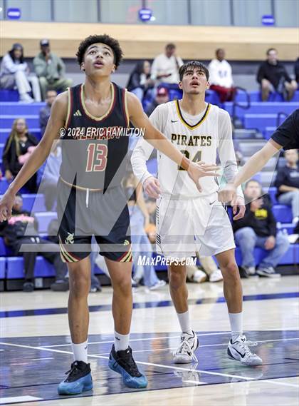 Thumbnail 3 in Bishop Alemany v San Pedro (4th Annual Wiseburn-DaVinci Holiday Classic Tournament) photogallery.