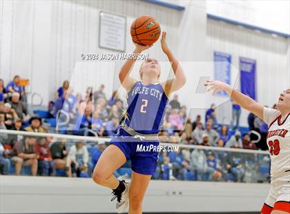 Thumbnail 1 in Muenster vs. Wolfe City photogallery.