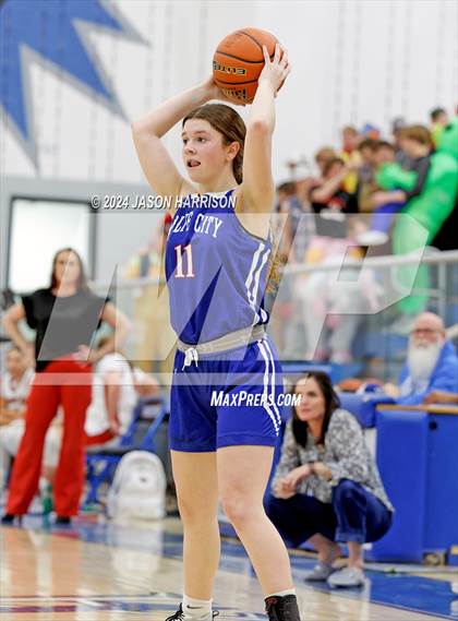 Thumbnail 2 in Muenster vs. Wolfe City photogallery.