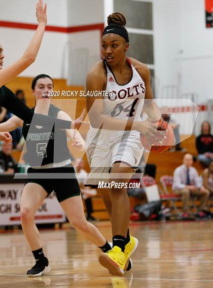 Thumbnail 3 in Parkway Central vs Pattonville (MSHSAA Class 5 District Final) photogallery.