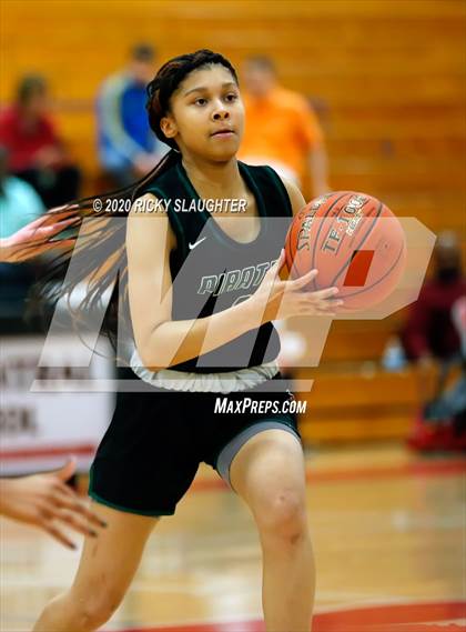 Thumbnail 3 in Parkway Central vs Pattonville (MSHSAA Class 5 District Final) photogallery.