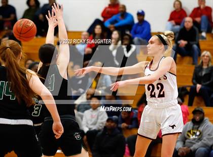 Thumbnail 3 in Parkway Central vs Pattonville (MSHSAA Class 5 District Final) photogallery.