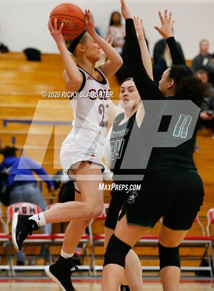 Thumbnail 1 in Parkway Central vs Pattonville (MSHSAA Class 5 District Final) photogallery.