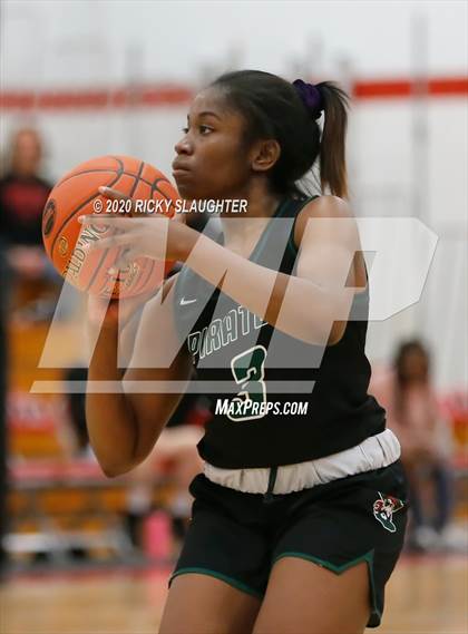 Thumbnail 1 in Parkway Central vs Pattonville (MSHSAA Class 5 District Final) photogallery.