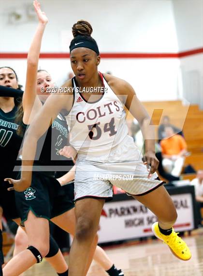 Thumbnail 1 in Parkway Central vs Pattonville (MSHSAA Class 5 District Final) photogallery.