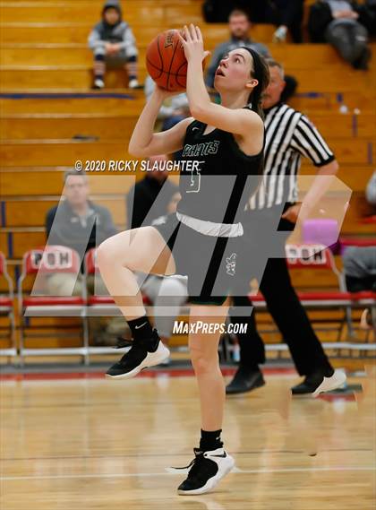 Thumbnail 3 in Parkway Central vs Pattonville (MSHSAA Class 5 District Final) photogallery.