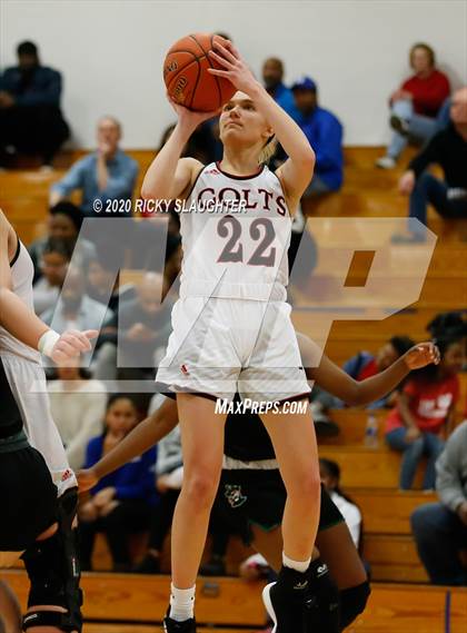 Thumbnail 3 in Parkway Central vs Pattonville (MSHSAA Class 5 District Final) photogallery.