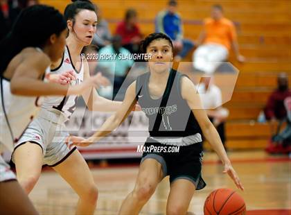 Thumbnail 2 in Parkway Central vs Pattonville (MSHSAA Class 5 District Final) photogallery.